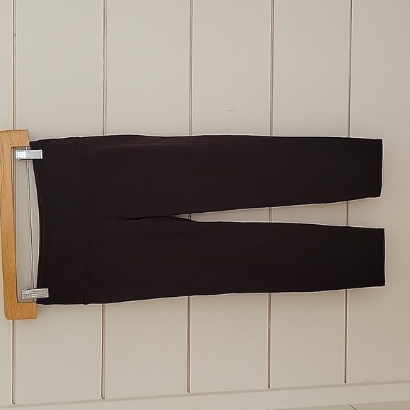 Athleta XS black half calf leggings - Picture 1 of 3